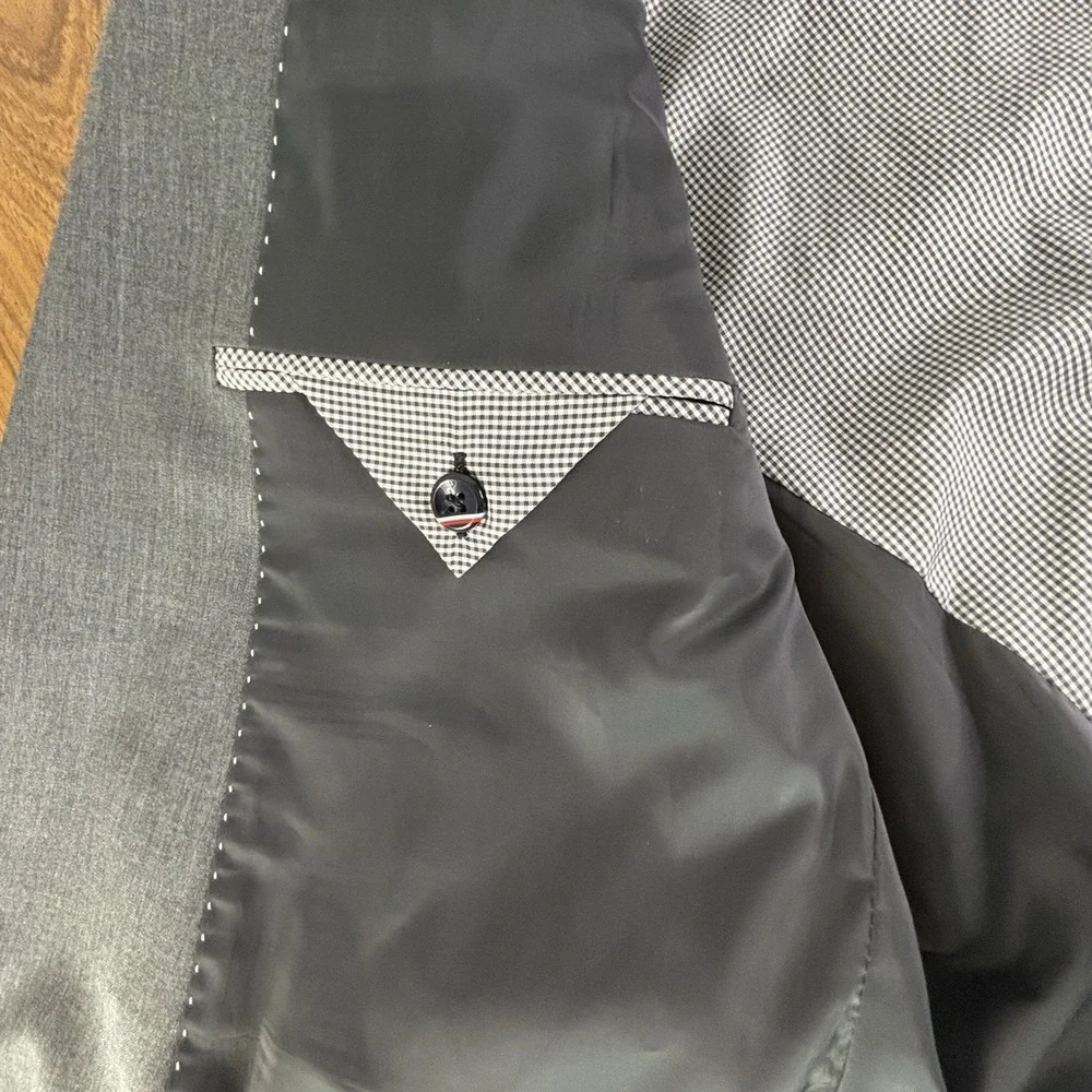TOMMY‎ HILFIGER Mens 42R Solid Gray Blazer Sport Coat Suit Jacket Checked Lining